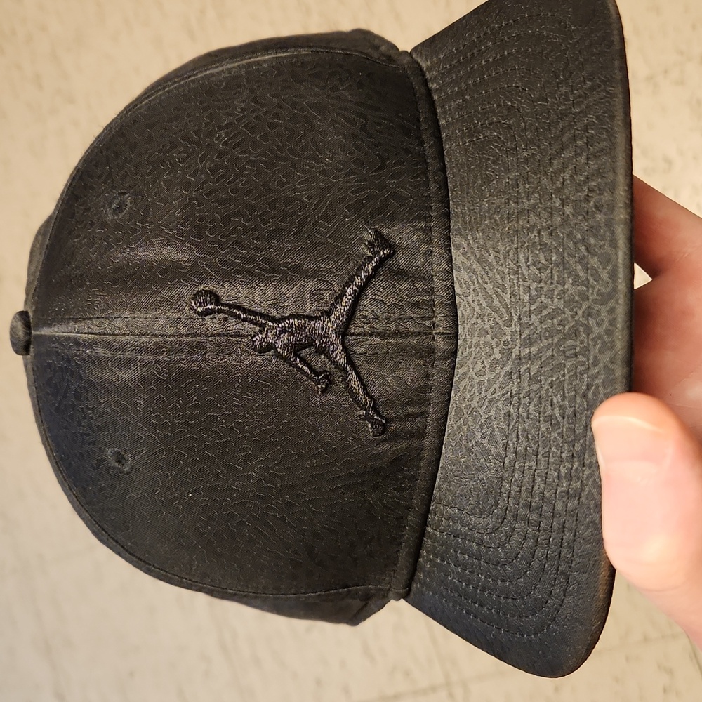 Jordan Jump Man Black Embroidered Speckle Snapback Hat Vintage Y2K